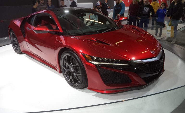 HONDA NSX 2017: PRESTAZIONI E CONSUMI