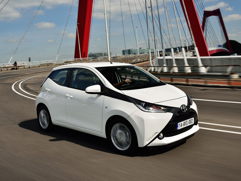 Caratteristiche tecniche nuova toyota Aygo 2015