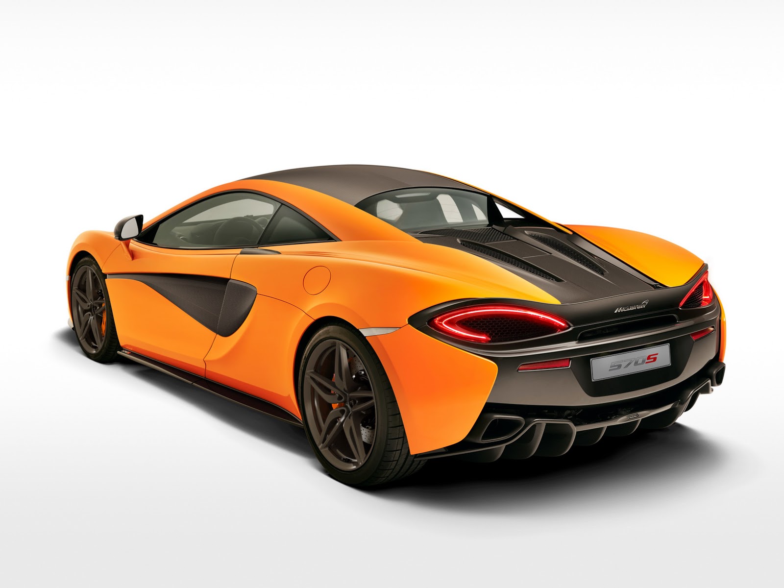McLaren 570S 04.jpeg