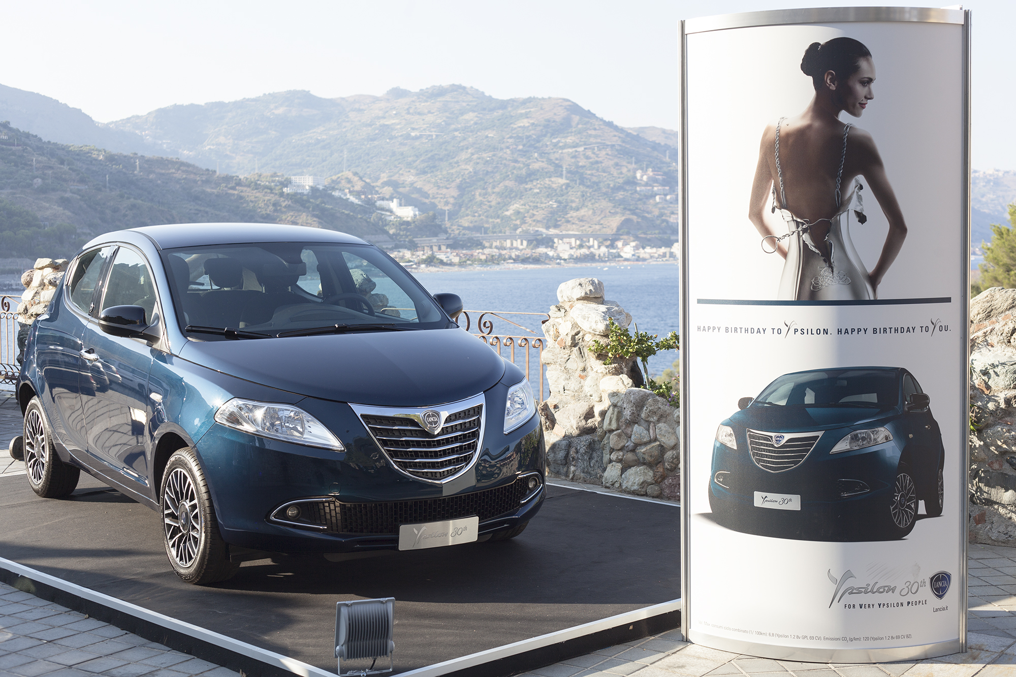 lancia ypsilon sfila a taormina lancia taomoda11