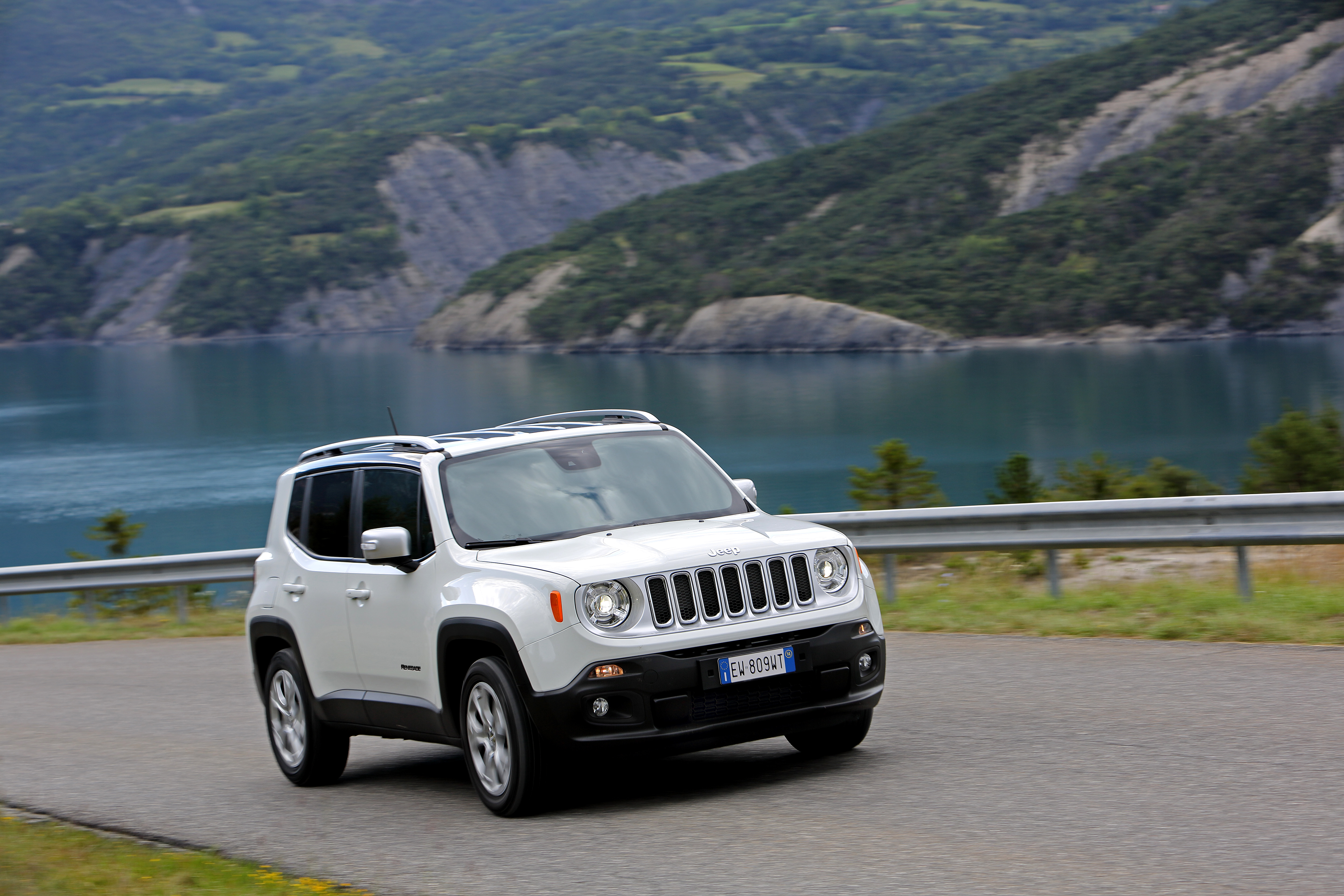 le vendite di jeep continuano a crescere in europa 150608 jeep renegade 03