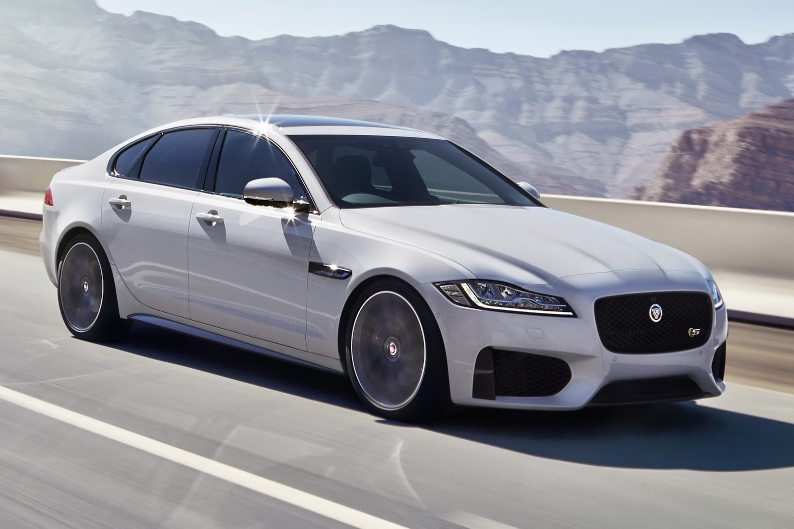 2016 Jaguar XF 34