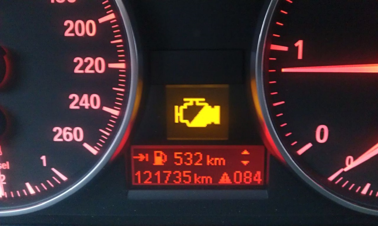 spia motore accesa batteria