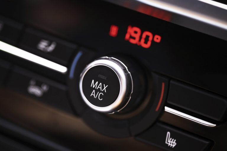 Ogni quanto ricaricare climatizzatore auto