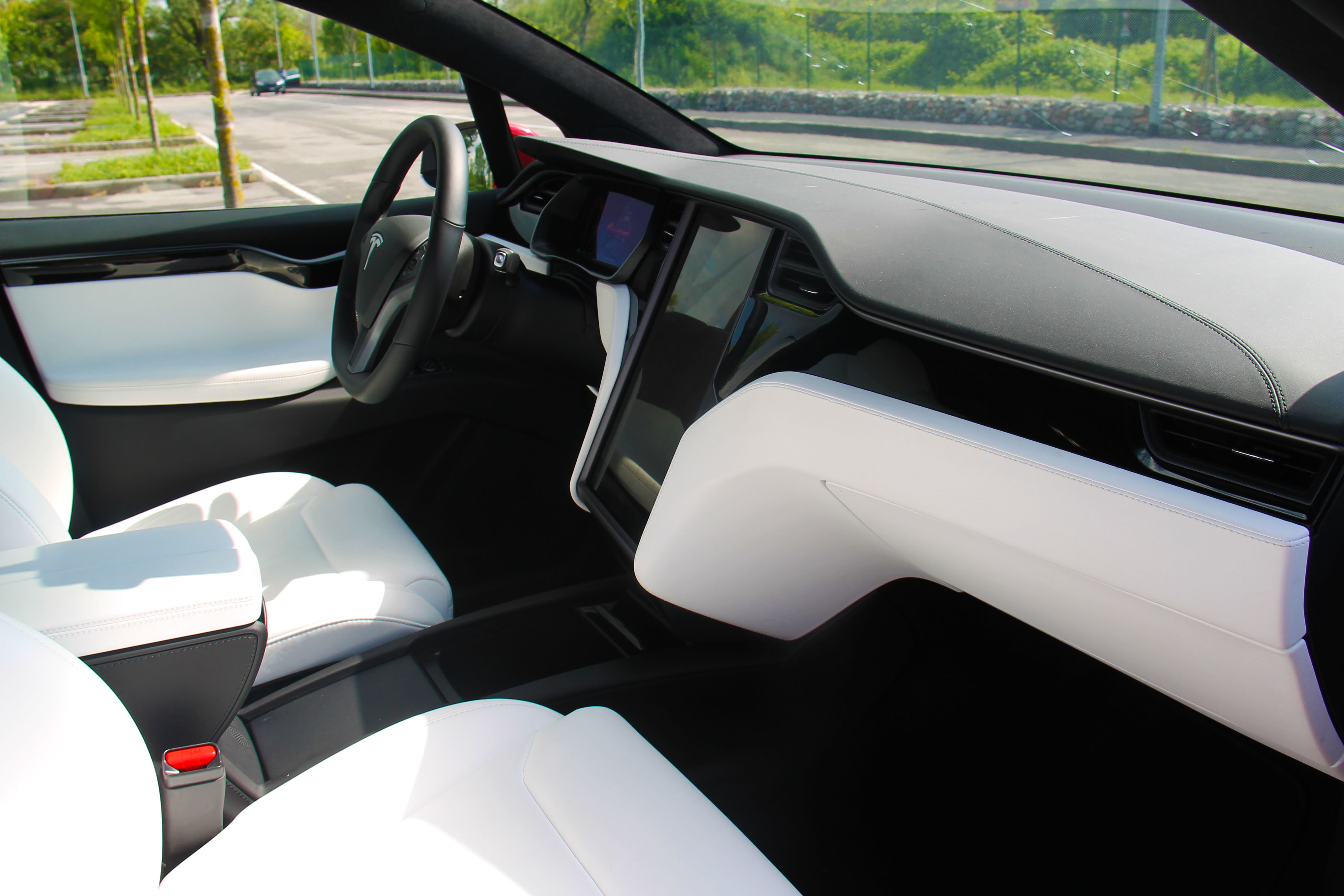 recensione tesla model x