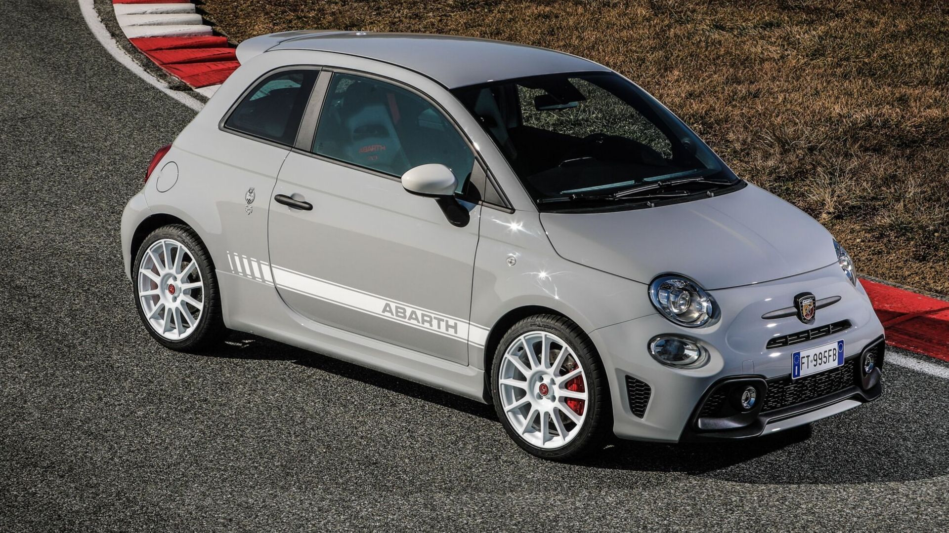 Abarth 595 esseesse in pista