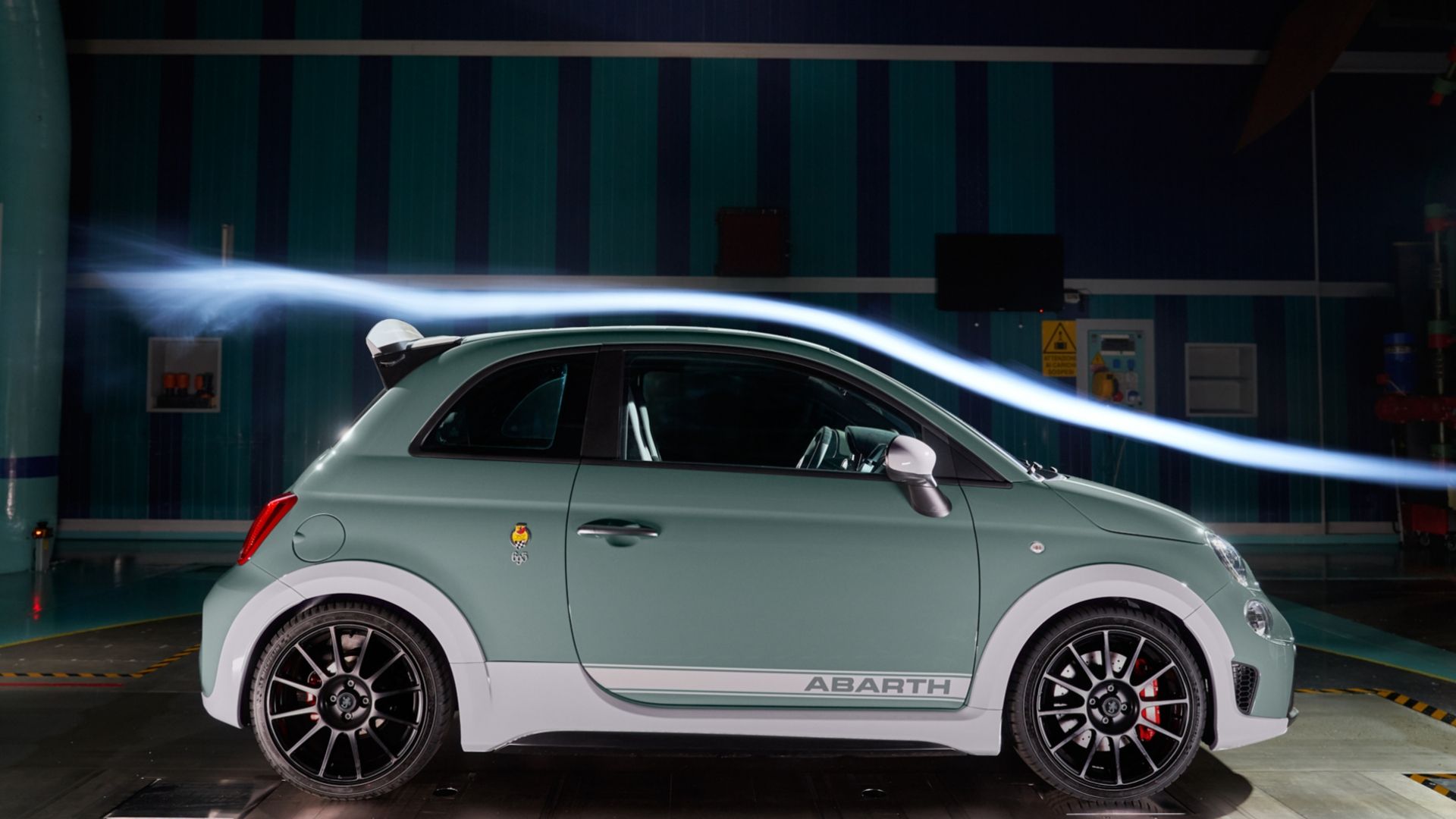 abarth 695 dimensioni e design