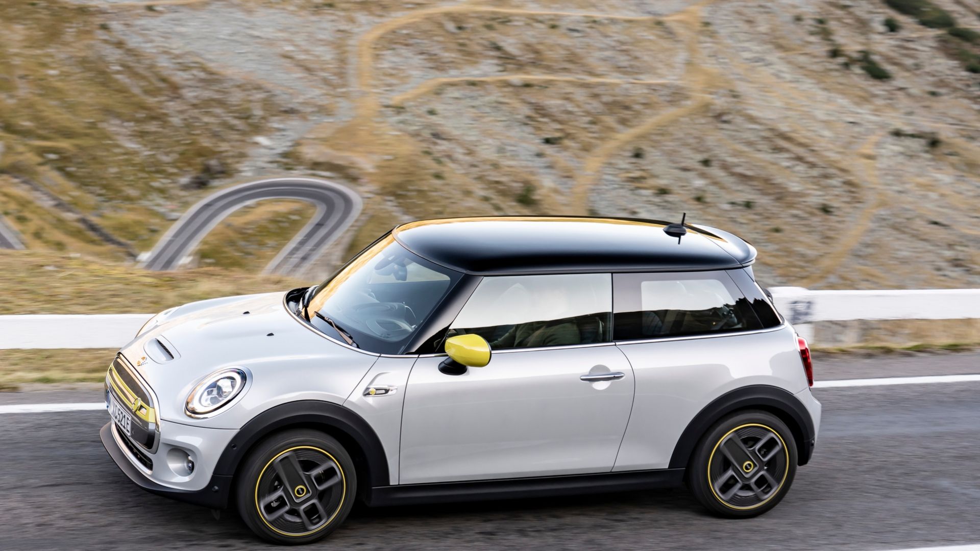 mini cooper dimensioni e design