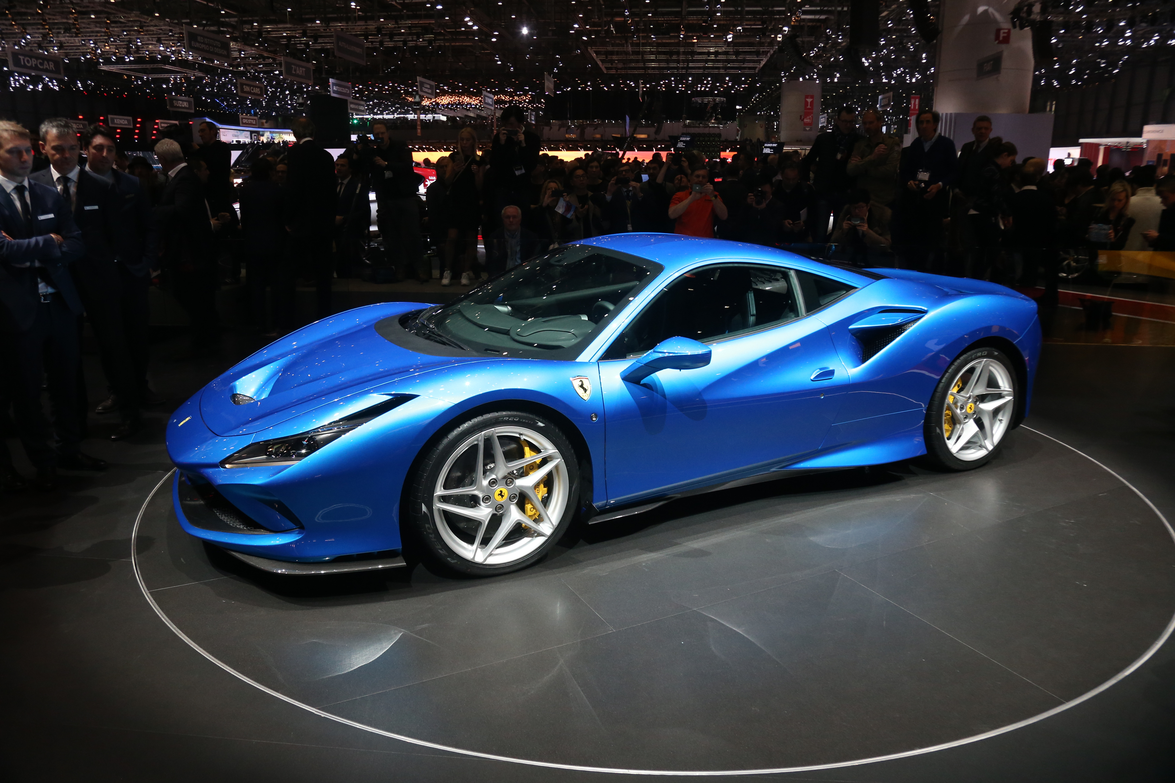 Ferrari F8 Tributo Unode Alleccellenza Del Motore V8