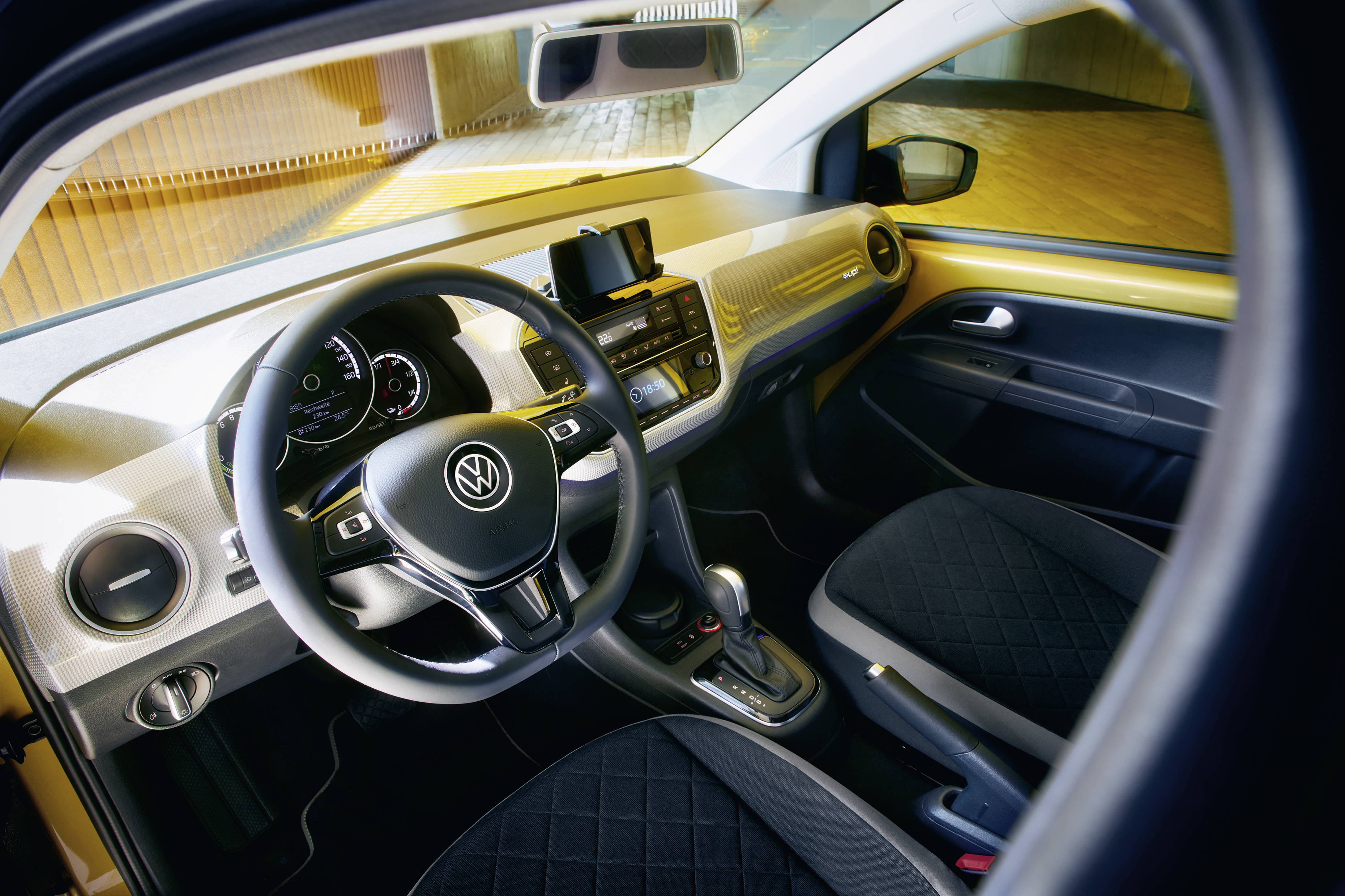 interni Volkswagen e-up 2020