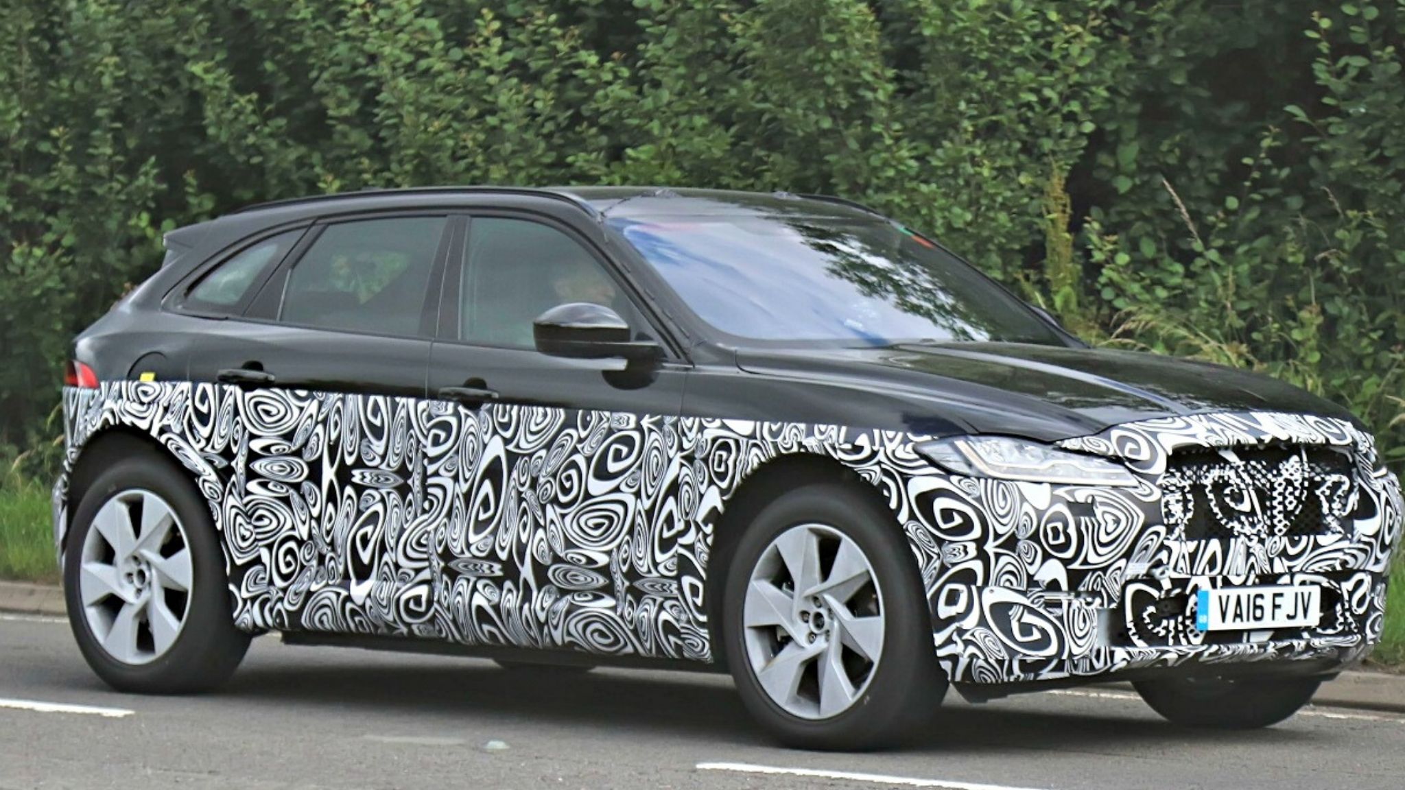 Jaguar E-Pace restyling 2020