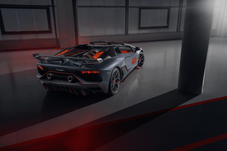 Lamborghini Aventador 2020