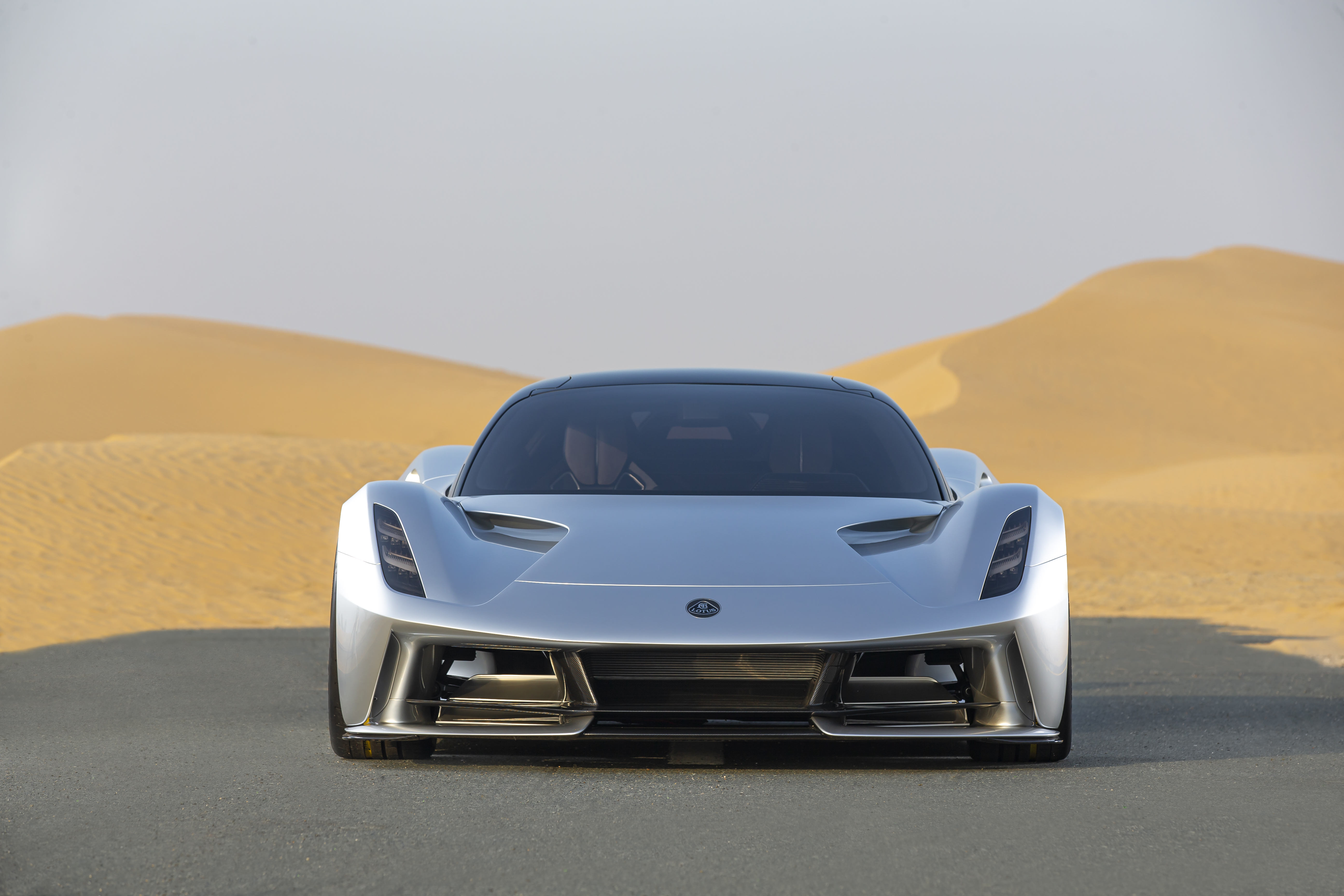 Lotus Evija 2020 hypercar elettrica