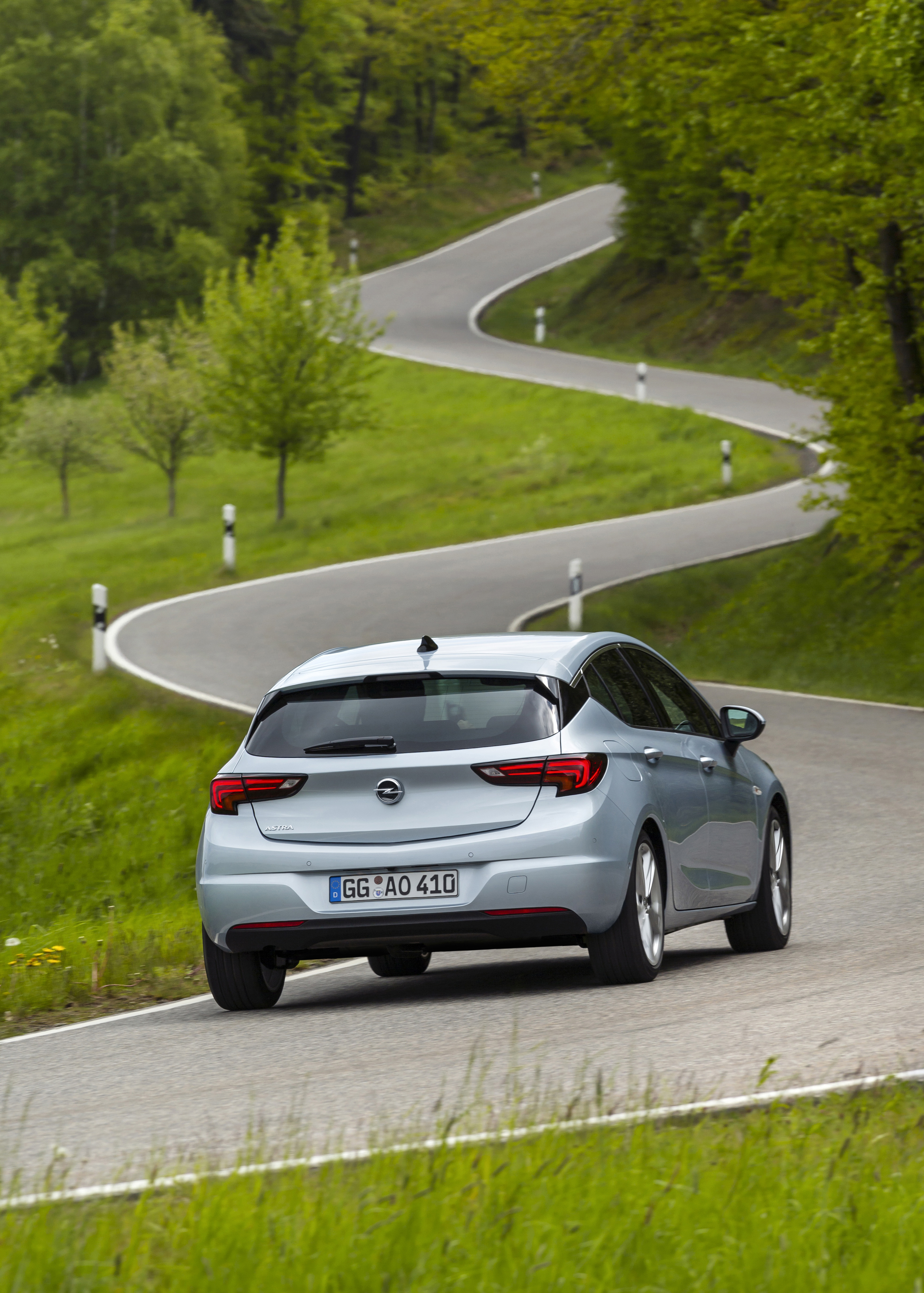 Opel Astra 2020 dimensioni e prezzo