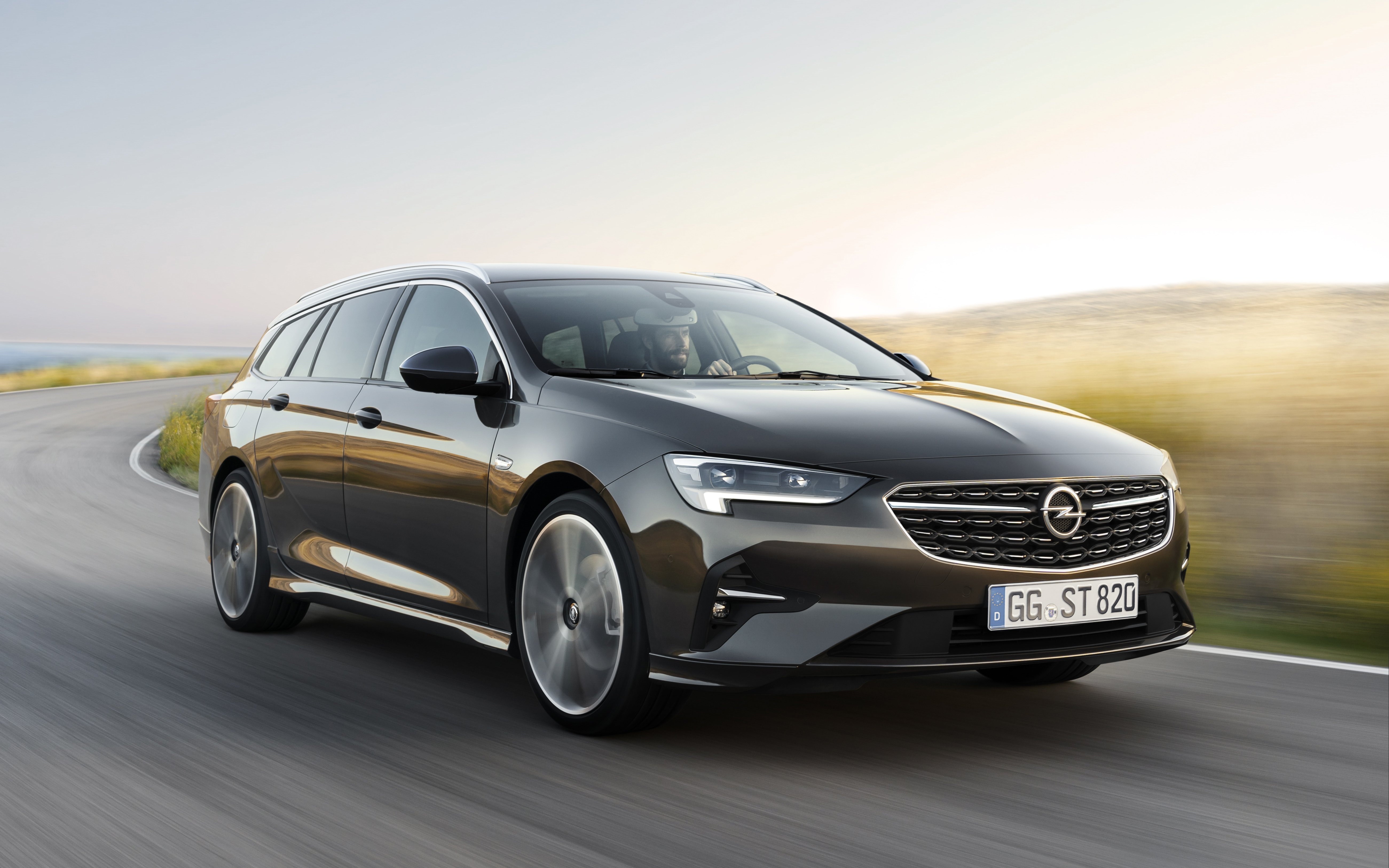 station wagon opel 2020