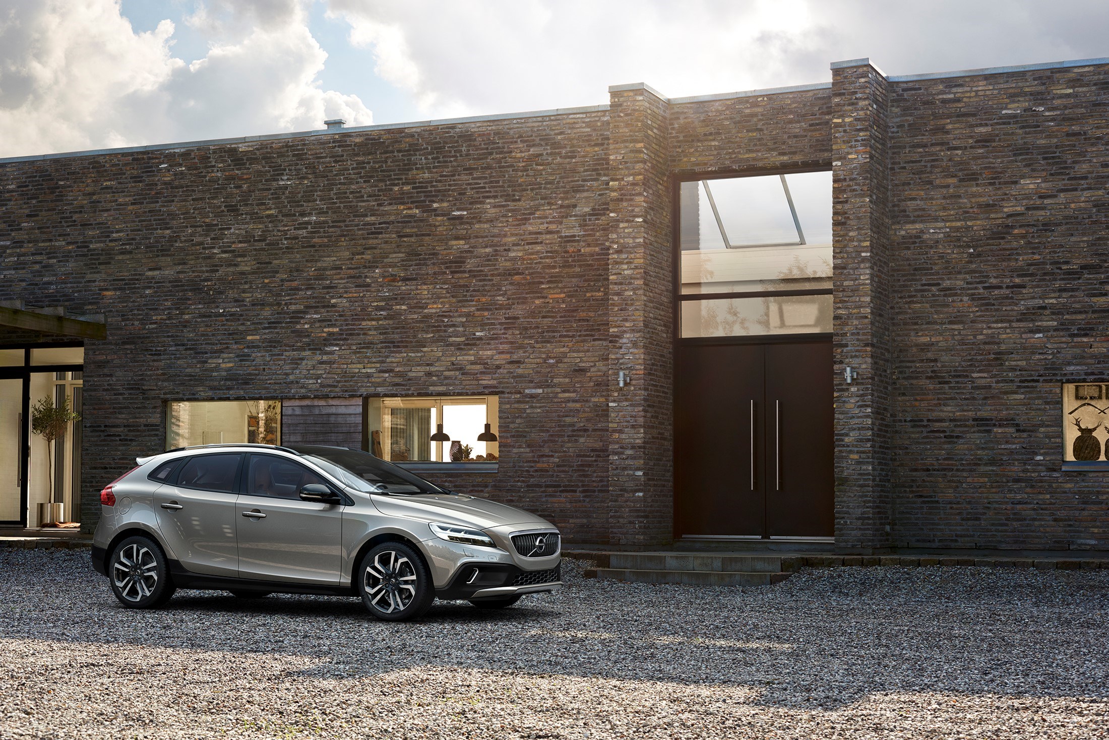 Volvo V40 2020 dimensioni