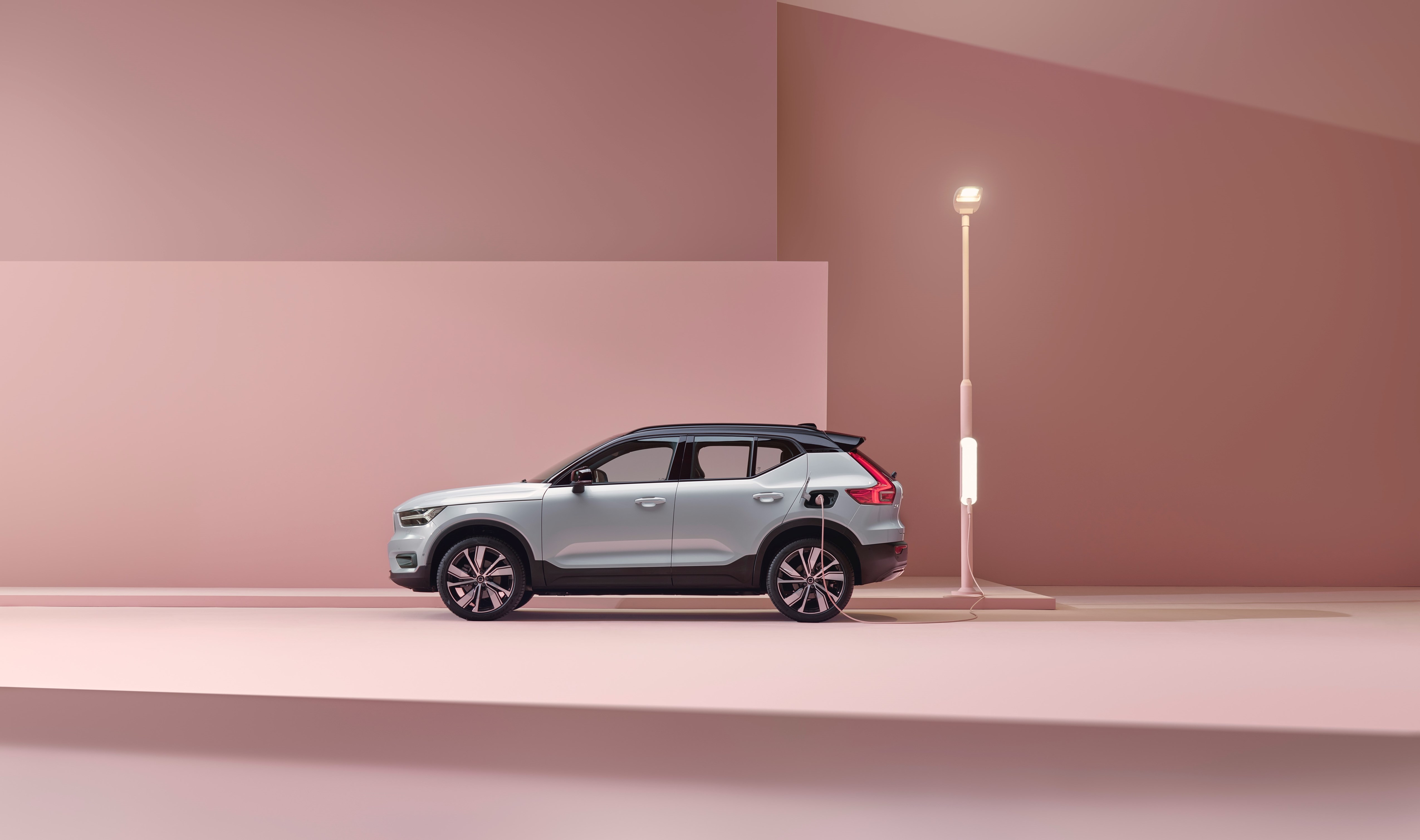 Volvo XC40 prezzo e dimensioni