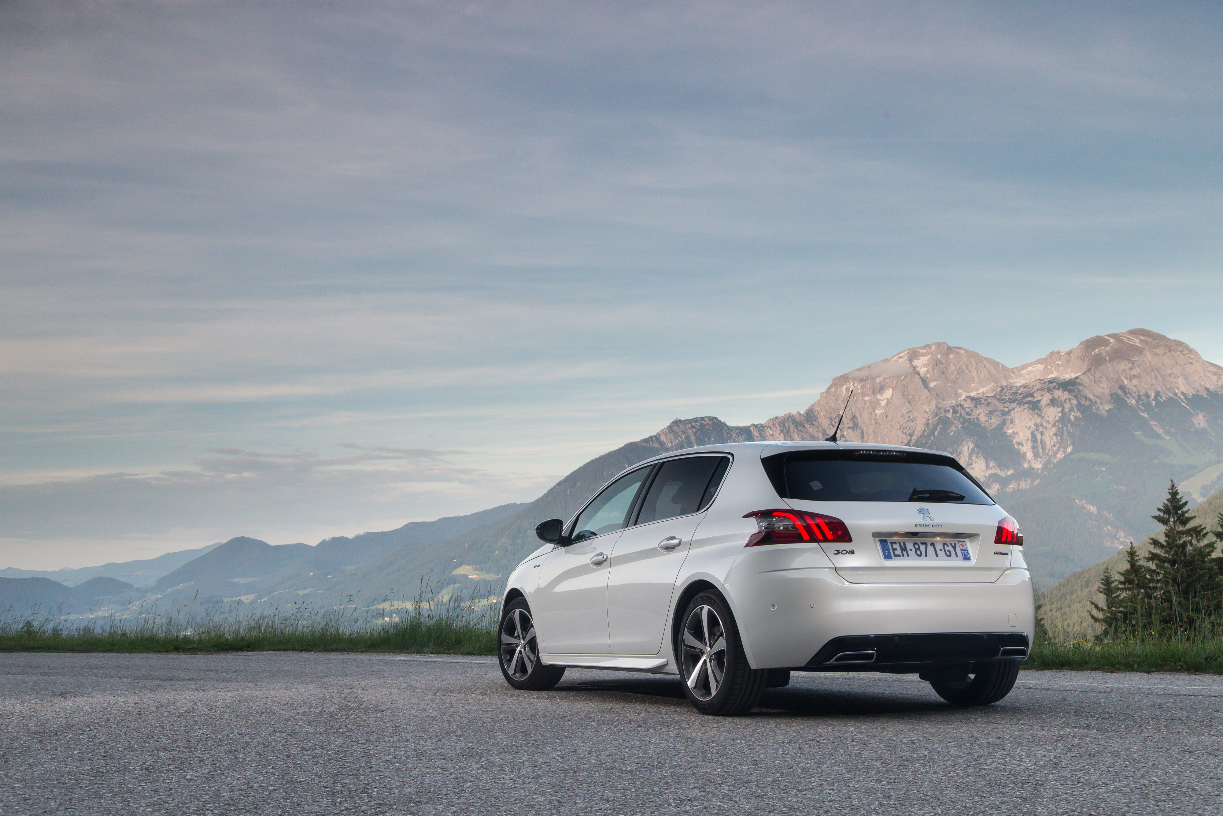 Peugeot 308 dimensioni station wagon