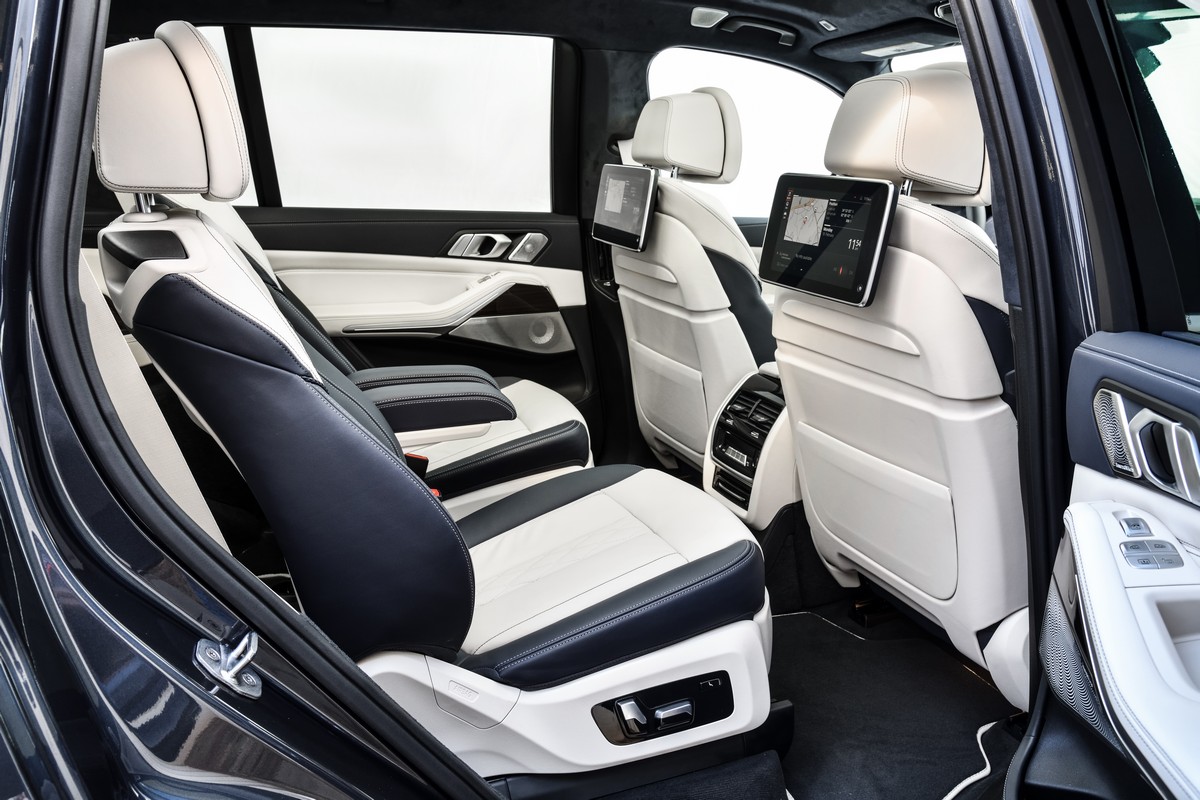 BMW X7 dimensioni