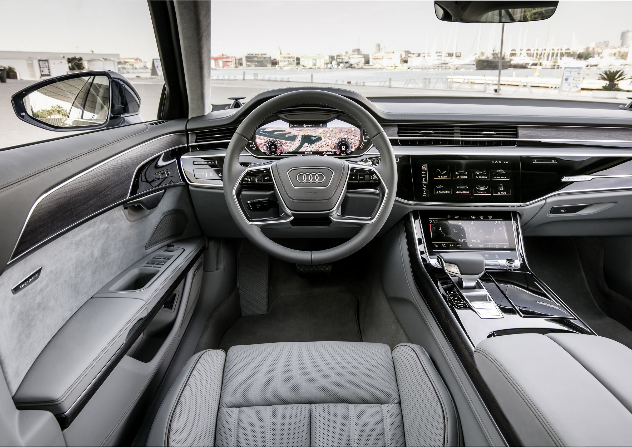 interni e tecnologia Audi A8