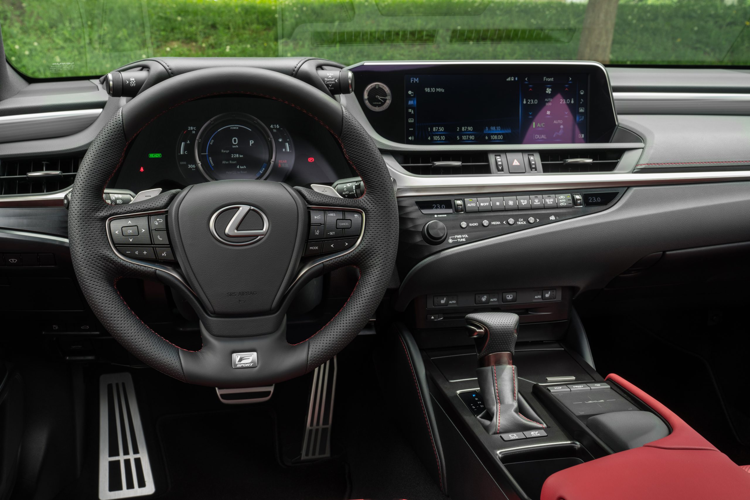 interni lexus es 300h