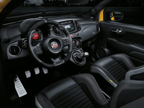 interni abarth 595