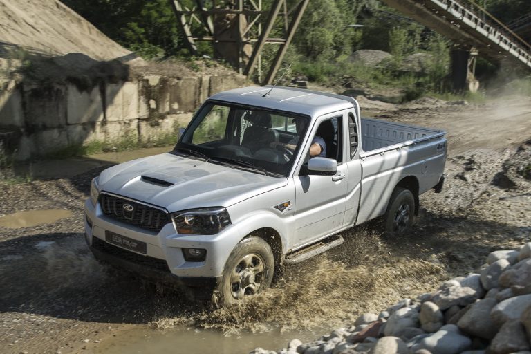 Mahindra Goa Pick-Up 2020