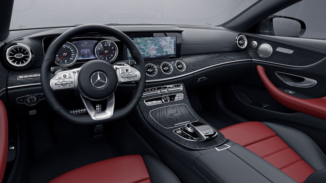 Mercedes Classe E coupé interni