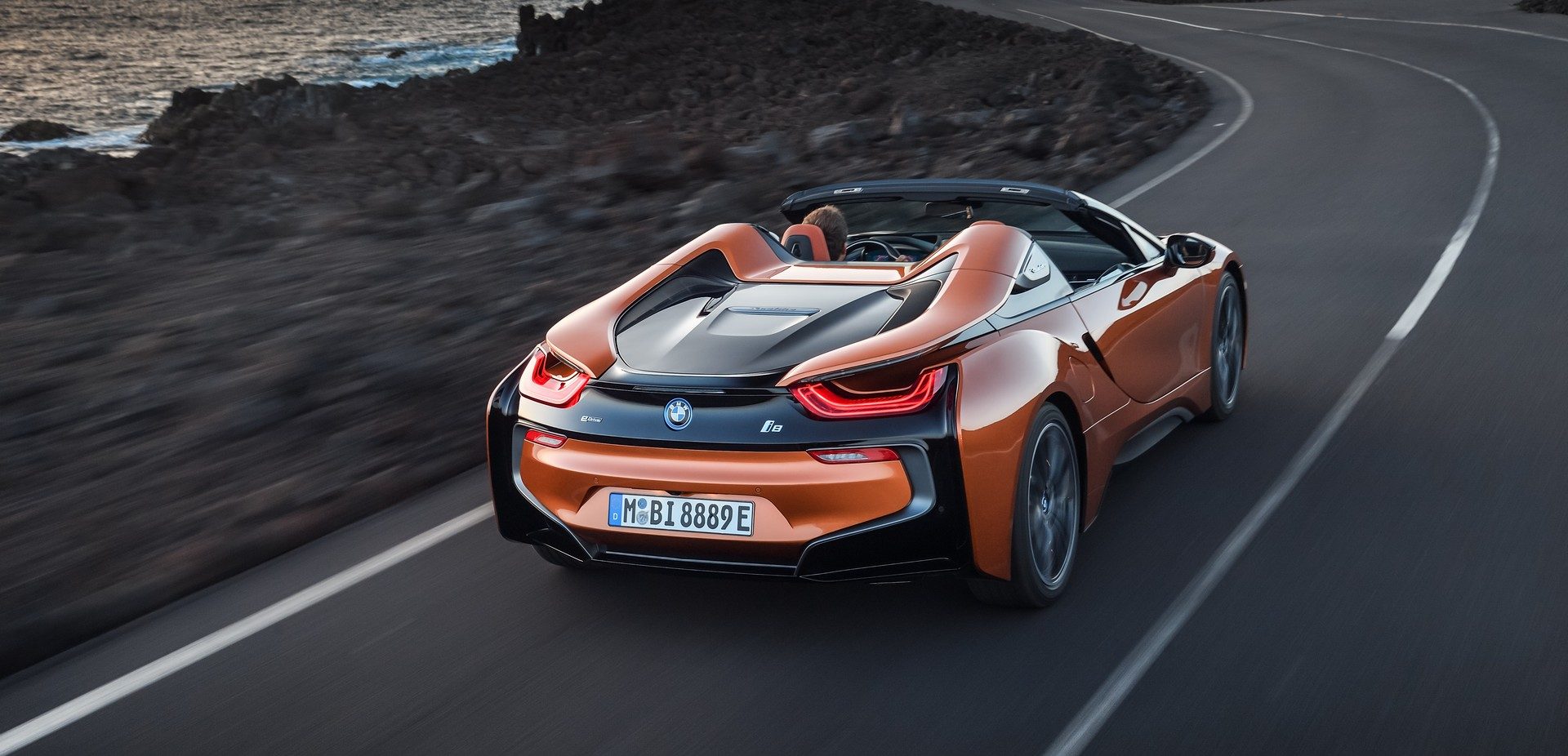 BMW i8 Roadster prestazioni