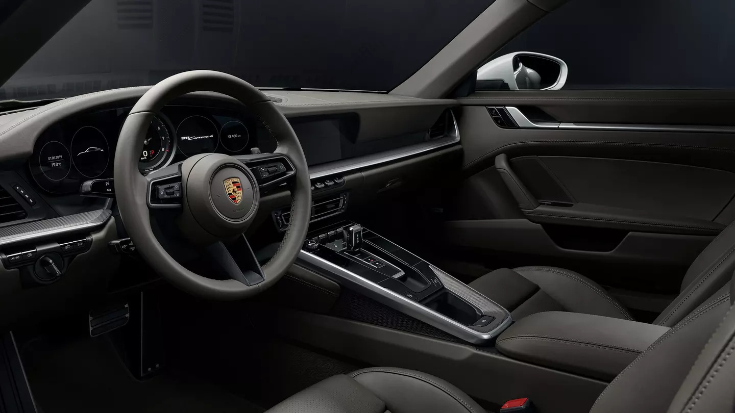 Porsche 911 Carrera interni