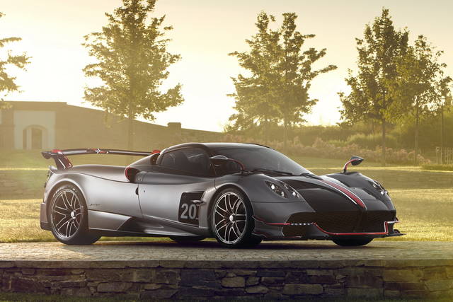 huayra-9-auto-vel-mond