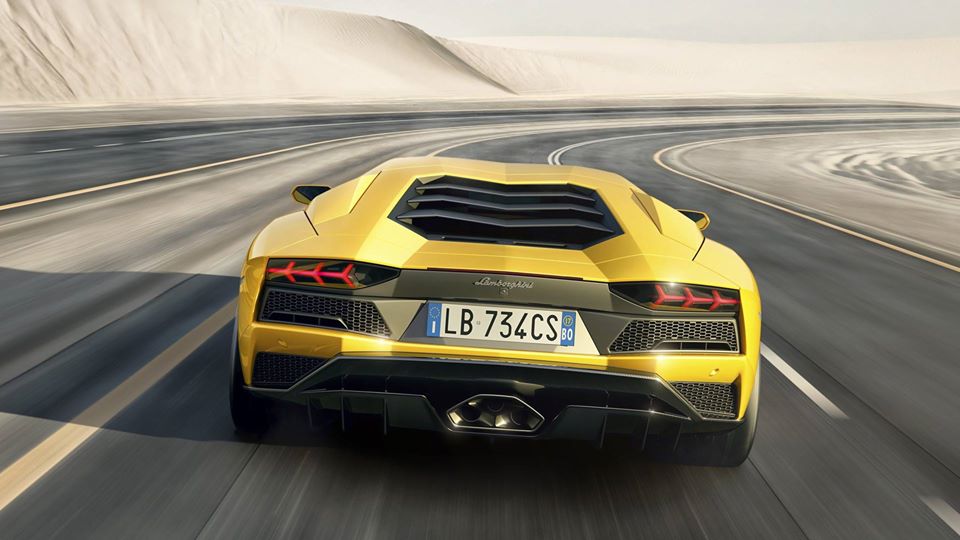 Prestazioni Lamborghini Aventador S