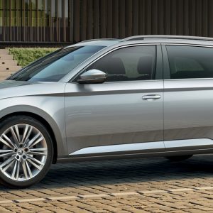 nuova skoda superb wagon