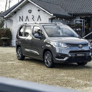 cover toyota pro-city-verso