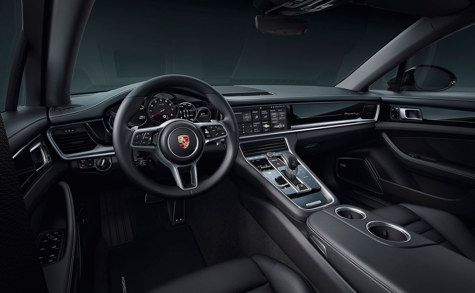 Porsche Panamera 4 10 Years Edition interni