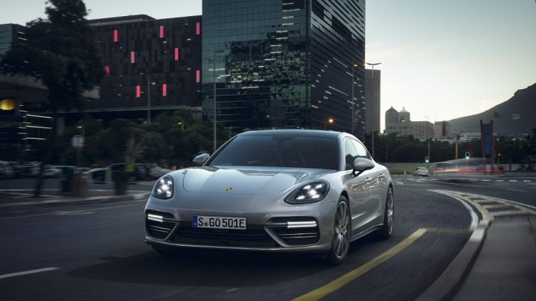 big-panamera-turbo-s-e-hybrid-executive