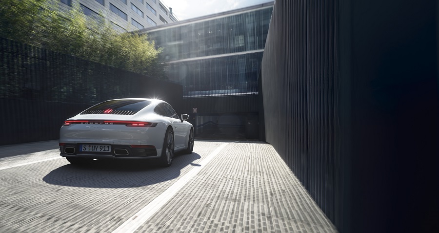 porsche-992-carrera-4-1