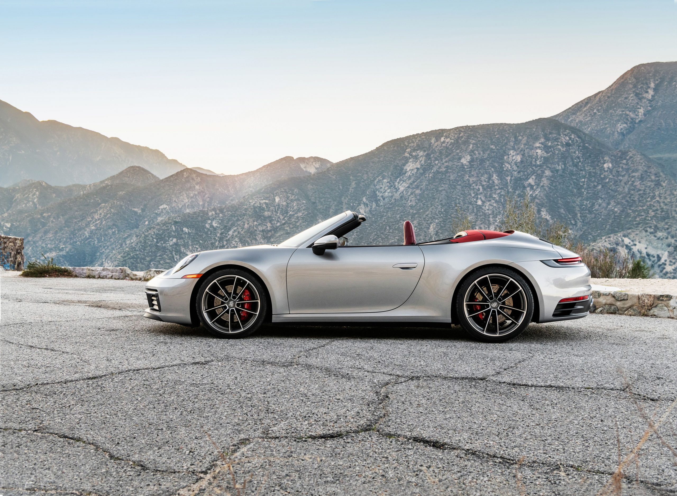 Porsche 911 Carrera Cabriolet 2020