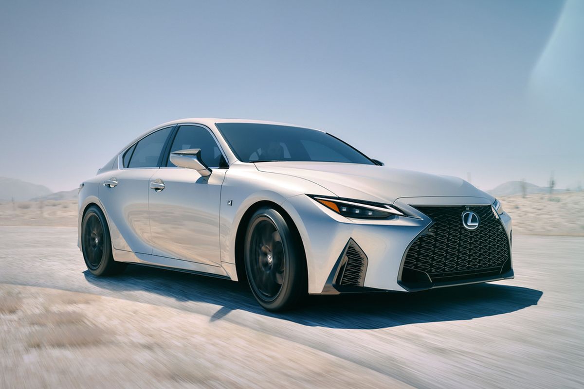 Lexus IS 2021 Hybrid