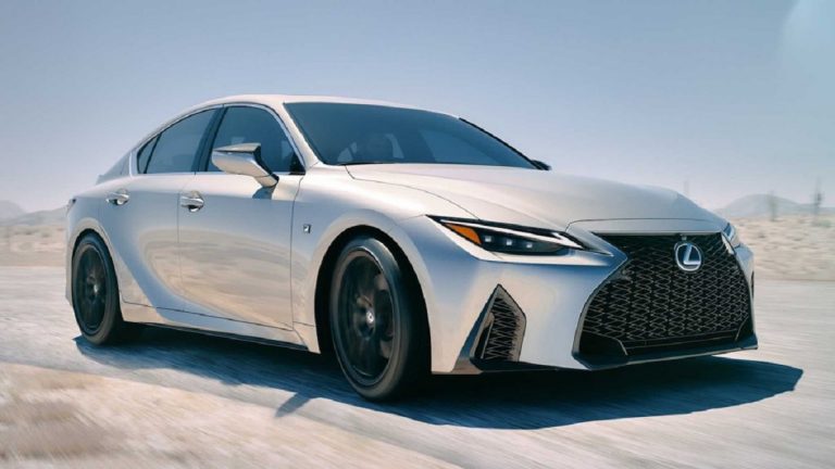 lexus is 2021