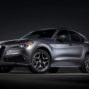 Alfa-Romeo-Stelvio-Grigio