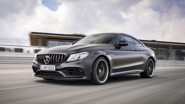 2021-Mercedes-C63-AMG