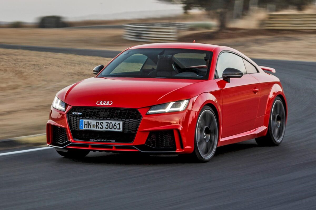 Audi-TT-RS-Red