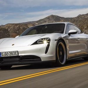 Record auto elettrica