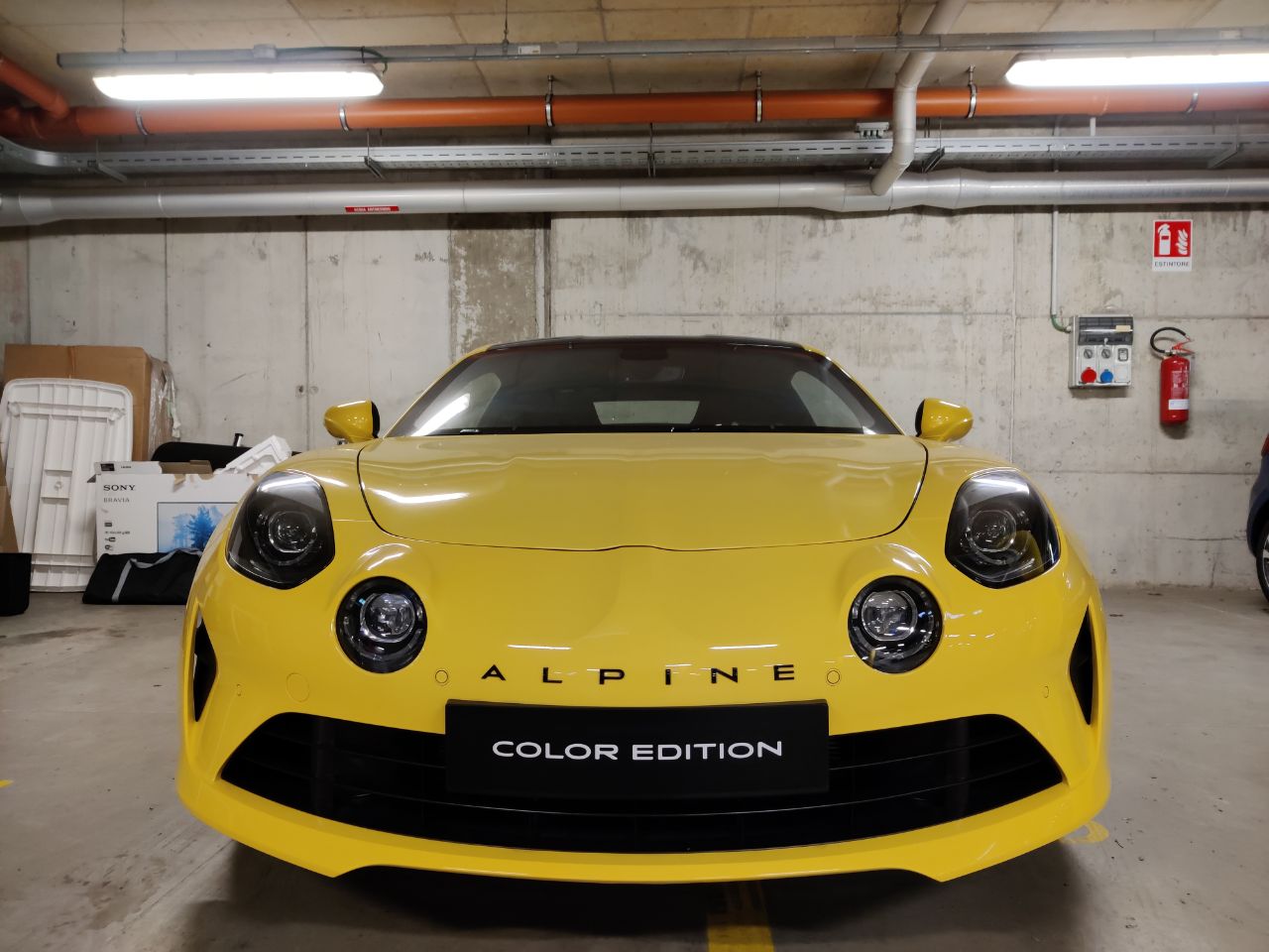Alpine A110S color edition 2020 design giallo pastello