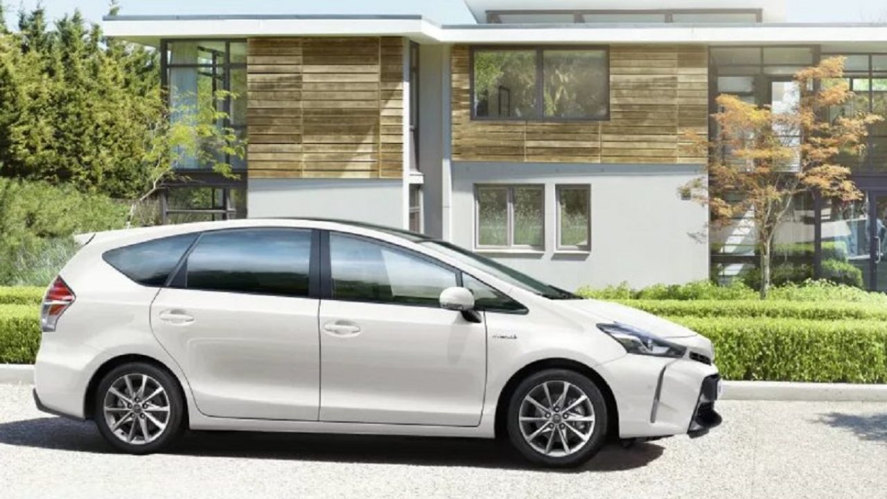 Toyota Prius Plus: Dimensioni, Interni E Prezzo | Motorimagazine.it