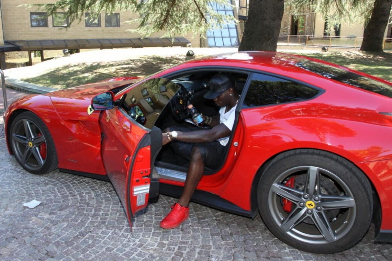 auto Balotelli