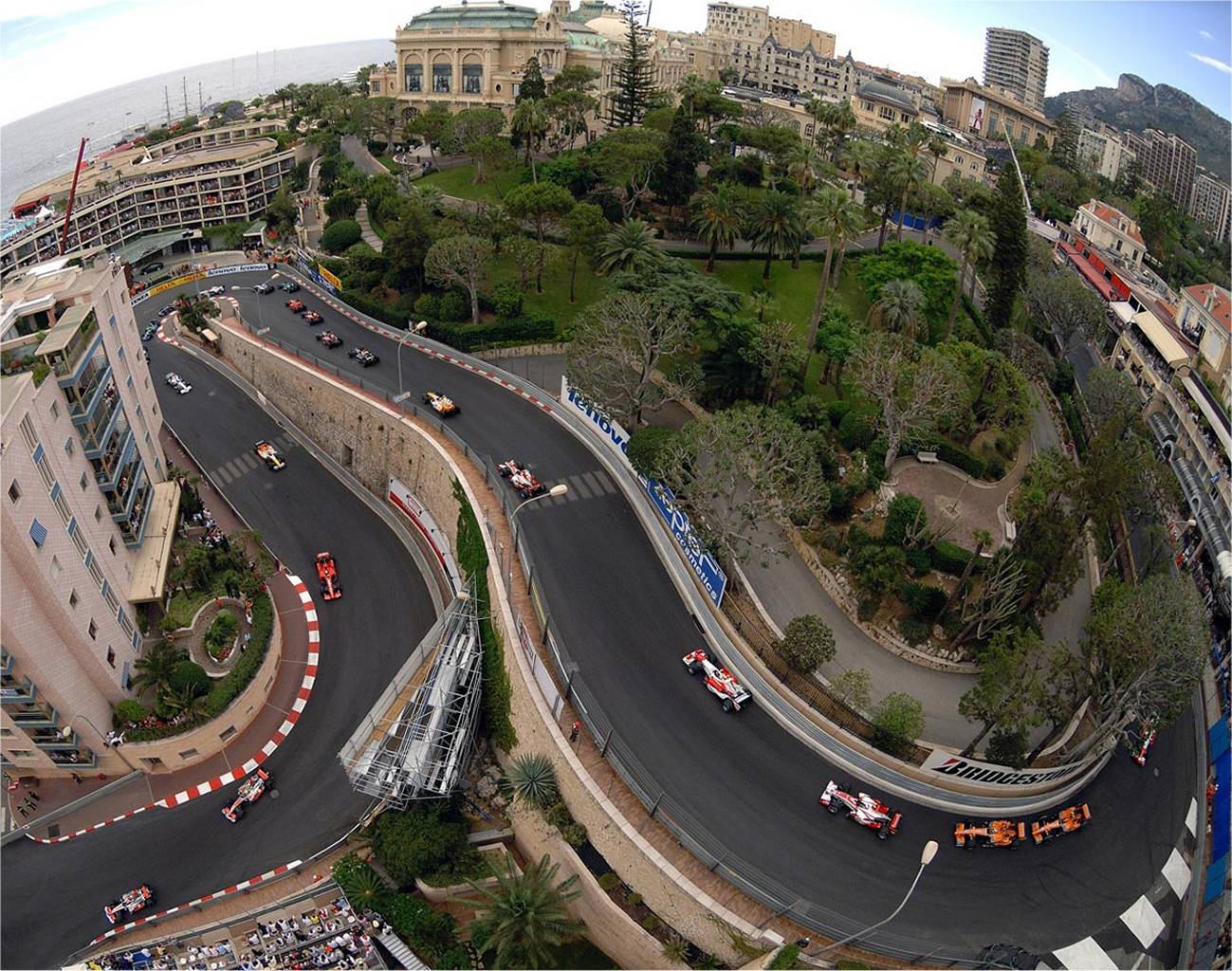 Una delle curve del circuito di Montecarlo