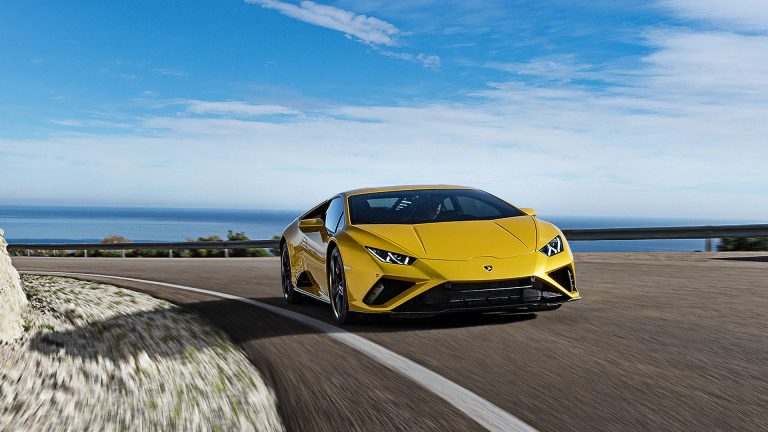 La Lamborghini Huracan Evo tra le auto di Lorenzo Insigne