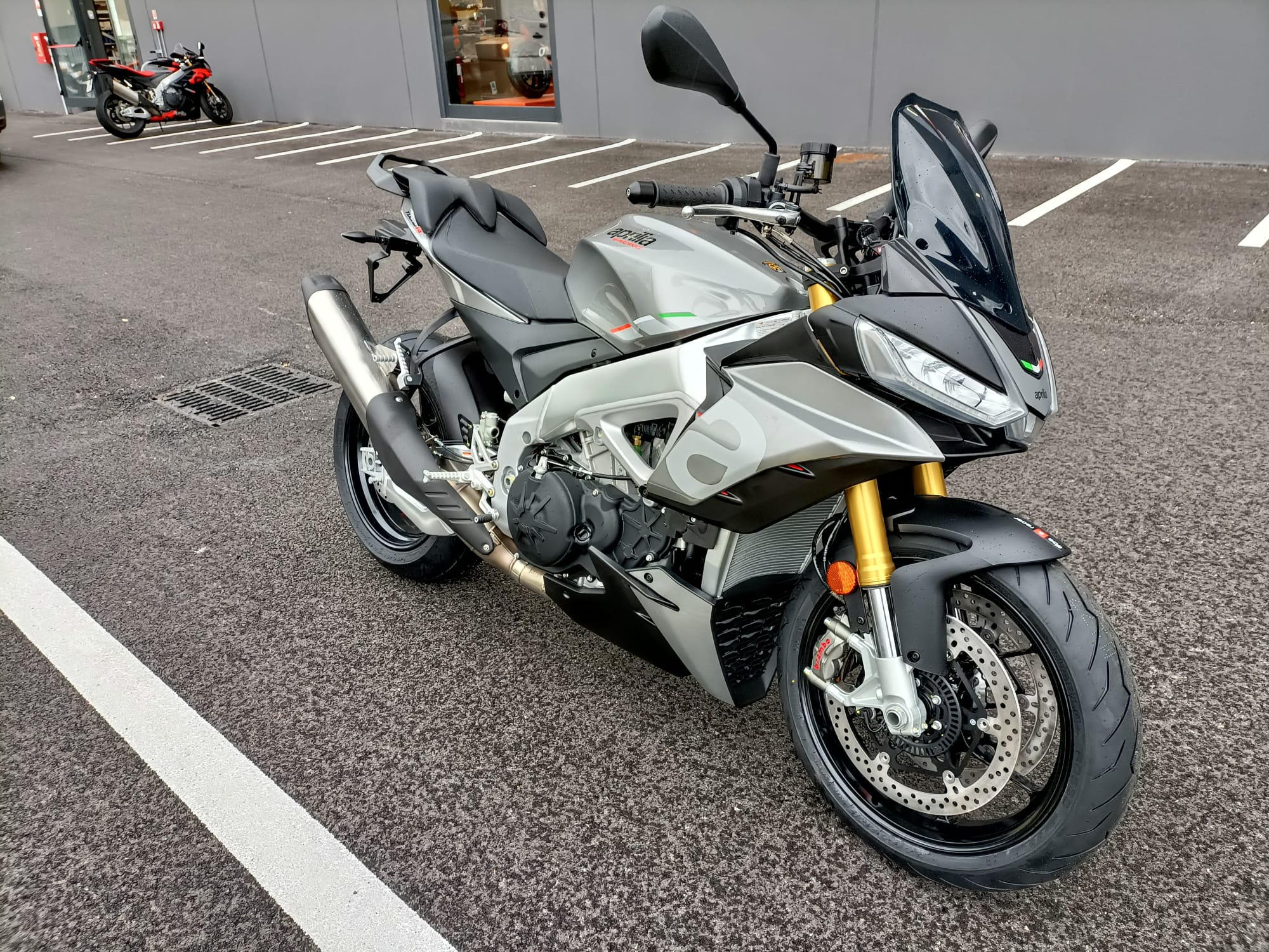 Aprilia Tuono V4 2021